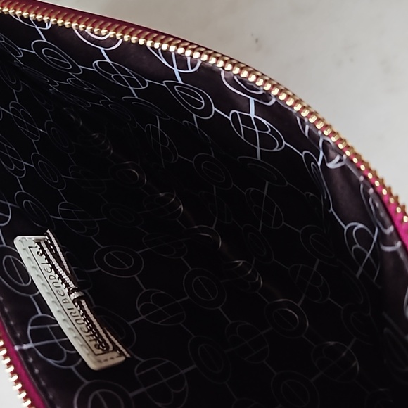 Henri Bendel Pink West 57th Travel Wristlet - Picture 5 of 8